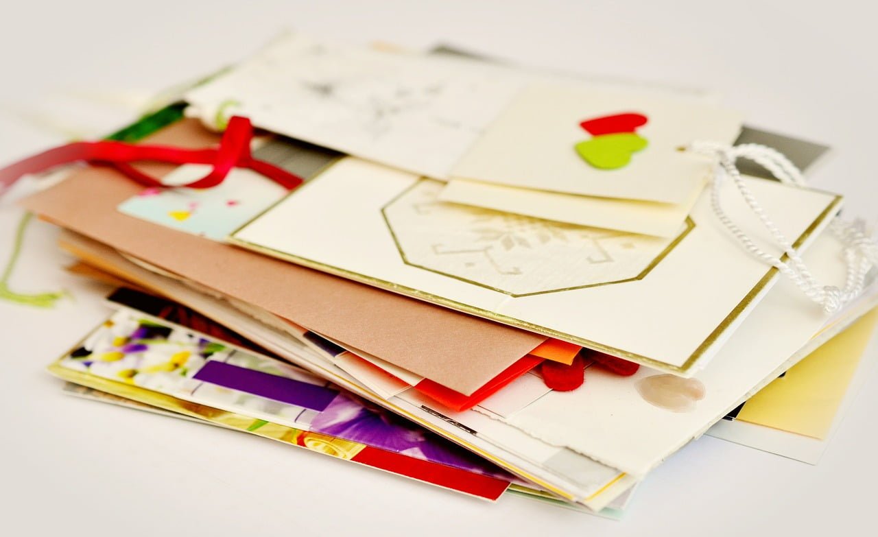 app to send postcards